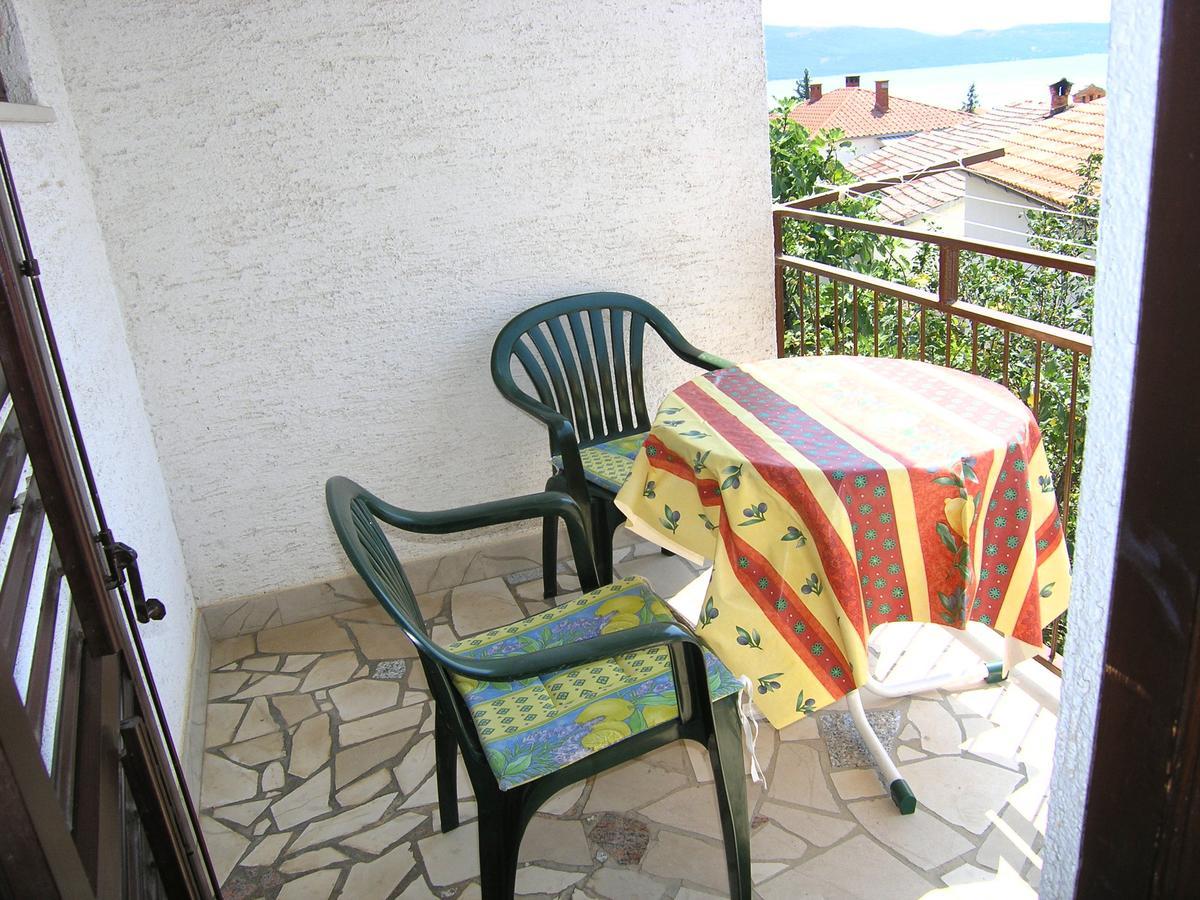 Apartman Braut Krk Town Buitenkant foto