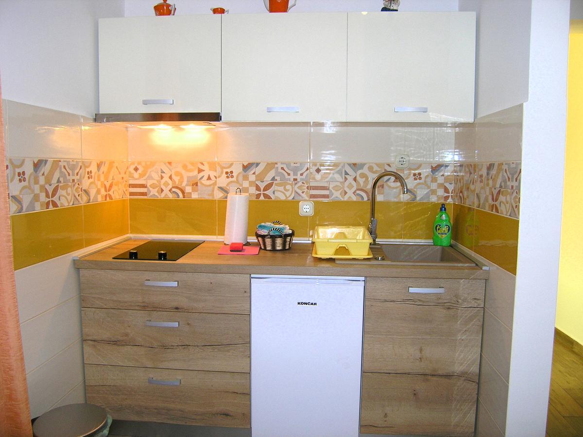 Apartman Braut Krk Town Buitenkant foto